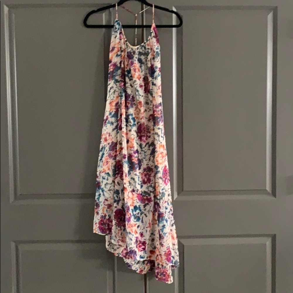 Beautiful summer dress! New with tags.